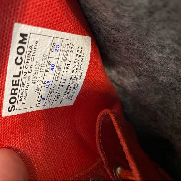 Sorel Women's  Premium Red and Tan Winter Snow Boots Size 8 - Picture 10 of 11